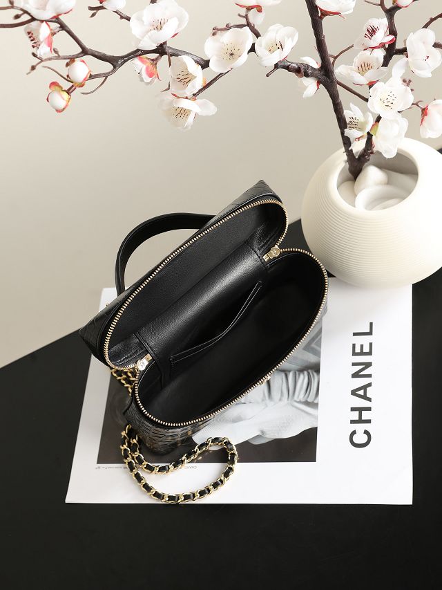 CC crocodile calfskin vanity with chain AP5195