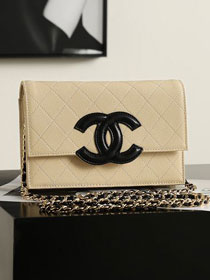 CC grained calfskin wallet on chain AP5455 beige