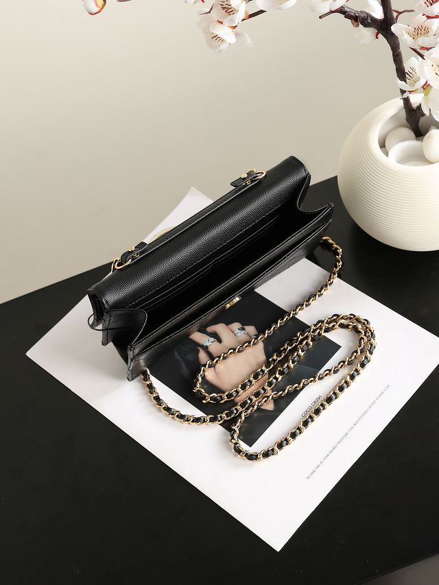 CC grained calfskin wallet on chain AP5455 black