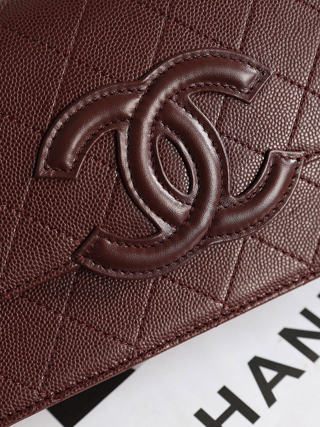 CC grained calfskin wallet on chain AP5455 bordeaux
