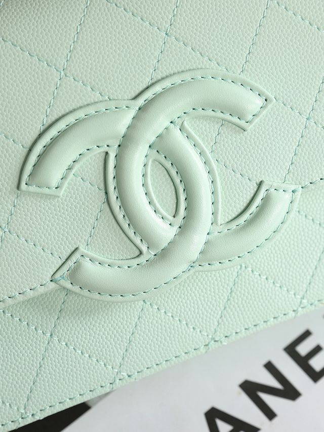 CC grained calfskin wallet on chain AP5455 green