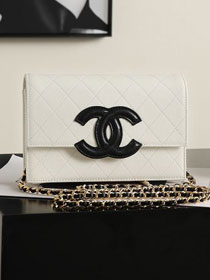 CC grained calfskin wallet on chain AP5455 white