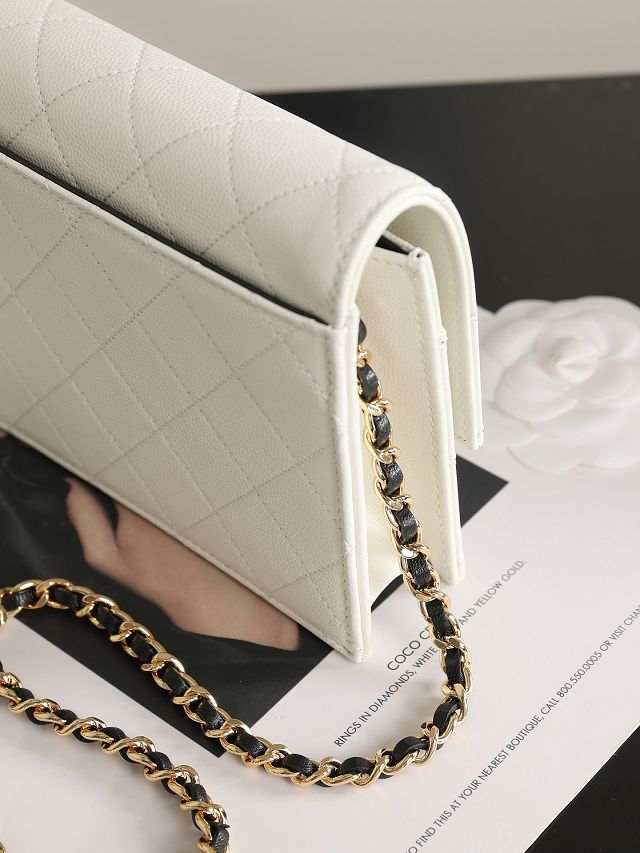 CC grained calfskin wallet on chain AP5455 white