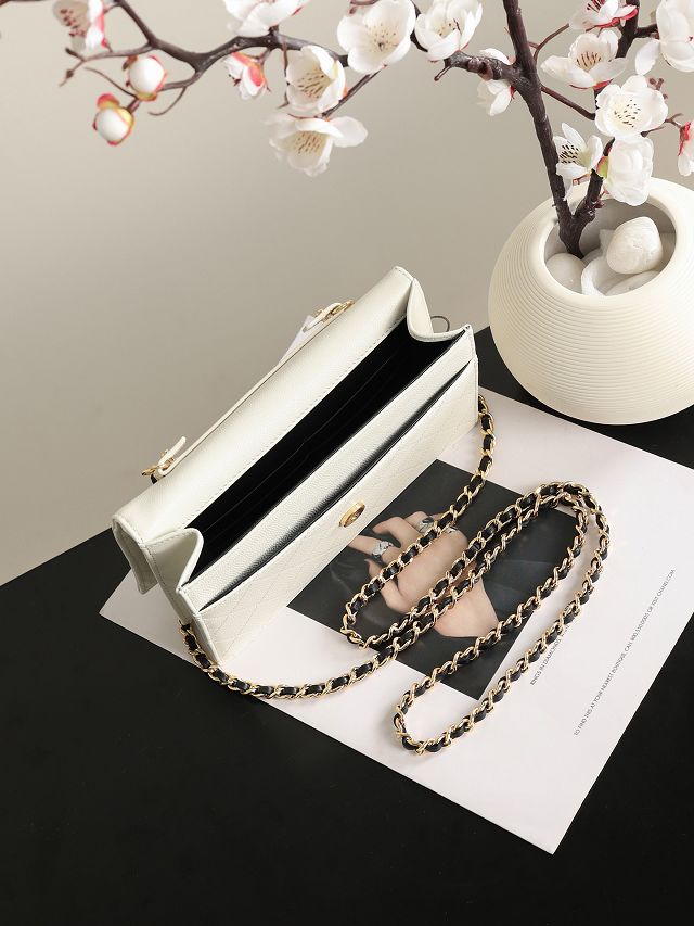 CC grained calfskin wallet on chain AP5455 white