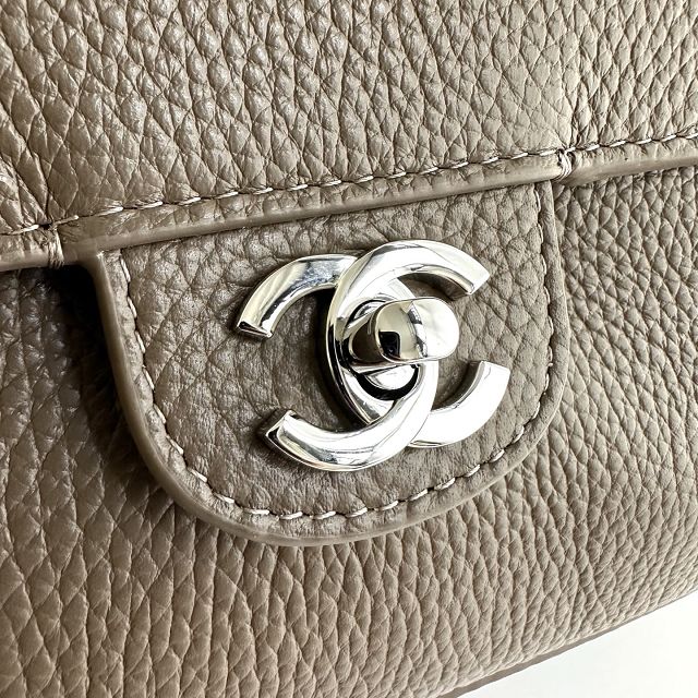 CC grained calfskin maxi flap bag AS6231 khaki green