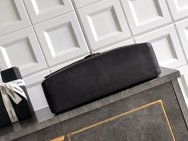 CC grained calfskin maxi flap bag AS6233 black