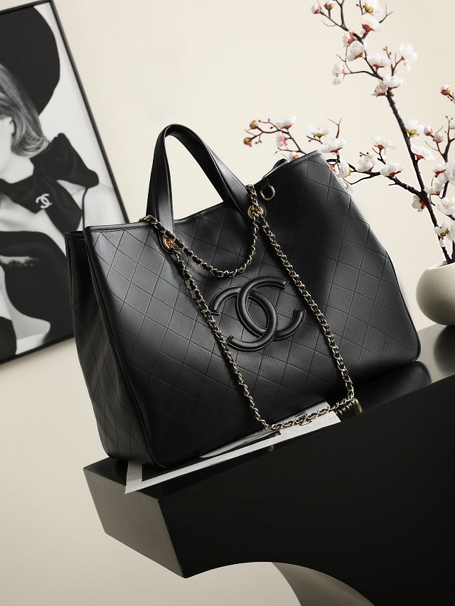 CC calfskin medium shopping bag AS6201 black