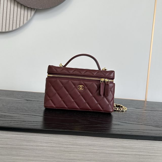 CC grained calfskin small vanity with chain AP5346 bordeaux