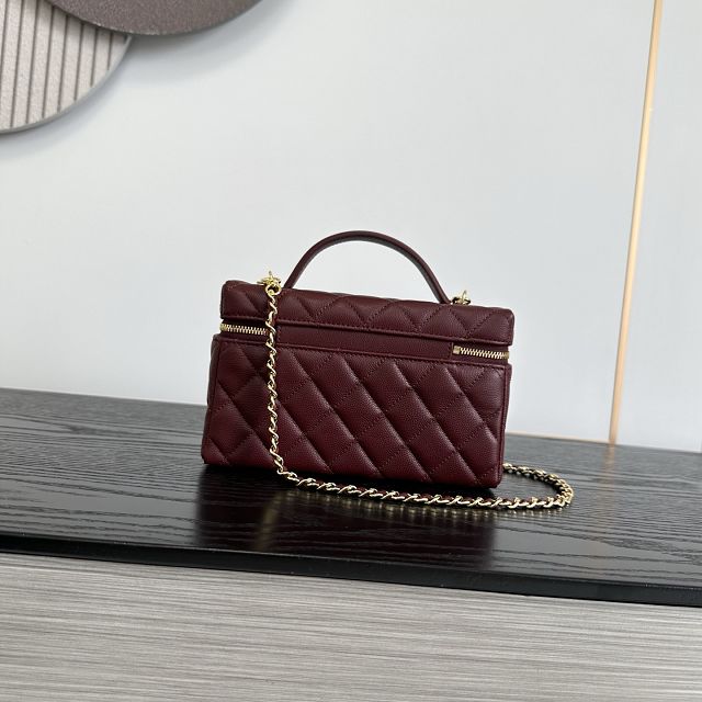 CC grained calfskin small vanity with chain AP5346 bordeaux