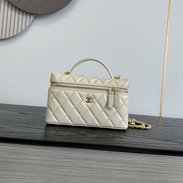 CC grained calfskin small vanity with chain AP5346 light beige