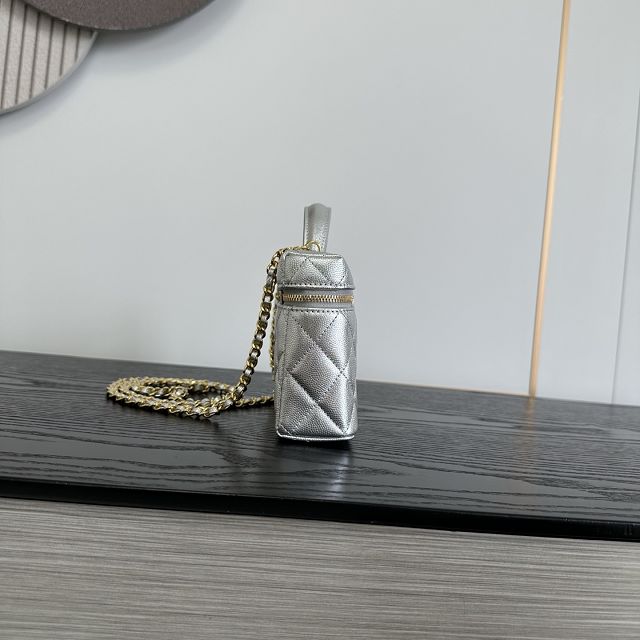 CC grained calfskin small vanity with chain AP5346 silver