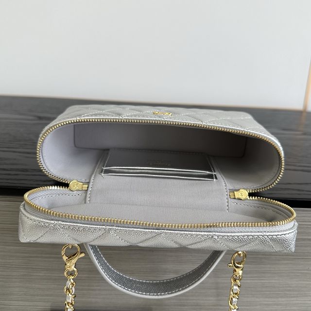 CC grained calfskin small vanity with chain AP5346 silver